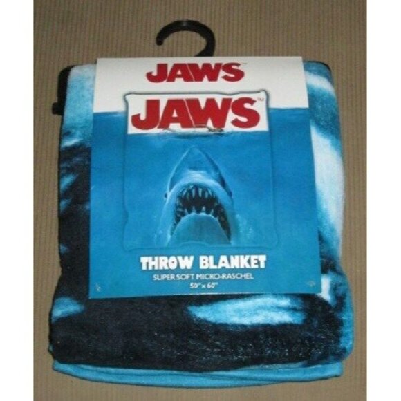 New Jaws Movie 50x60 Plush GIFT Throw Blanket WARM Shark Attack Film Soft Thick - Picture 2 of 2